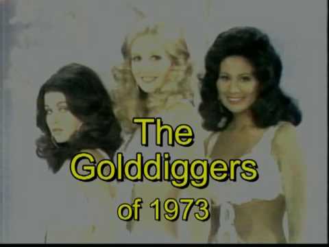 Dean Martin Golddiggers 1973, Larry King with Mari...