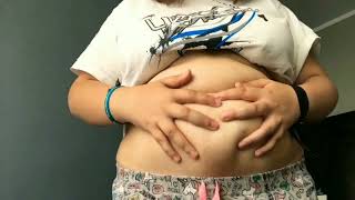 SSBBW COVERS HIS BELLY WITH OIL🐷💕