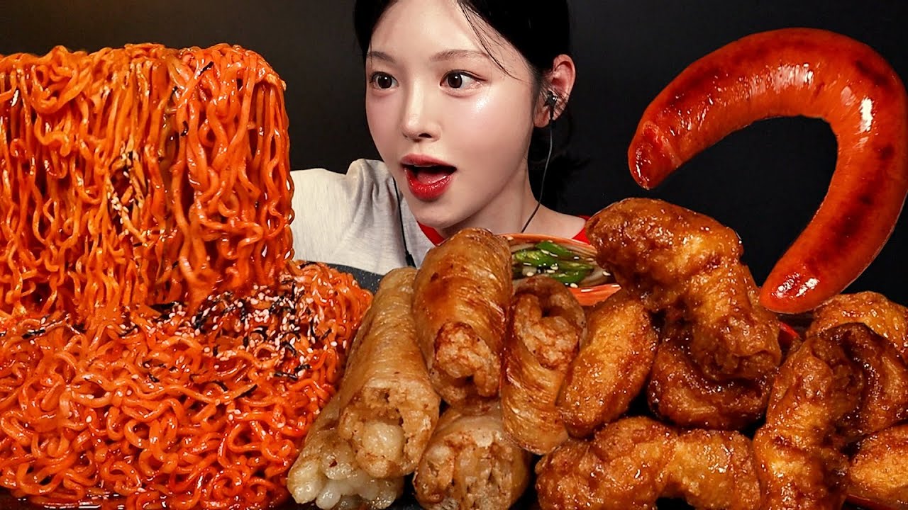 SUB)바삭구운 통대창에 불닭볶음면 먹방! 허니콤보치킨 킬바사소세지까지 역대급 불닭 꿀조합 총집합🔥(ft.테무) Buldak & Chicken Mukbang Asmr