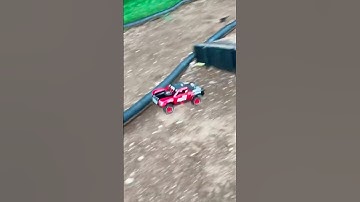 Arrma Mojave Grom Lands Jump on Backyard Track #viralvideo #newenglandrc #arrma #mojave