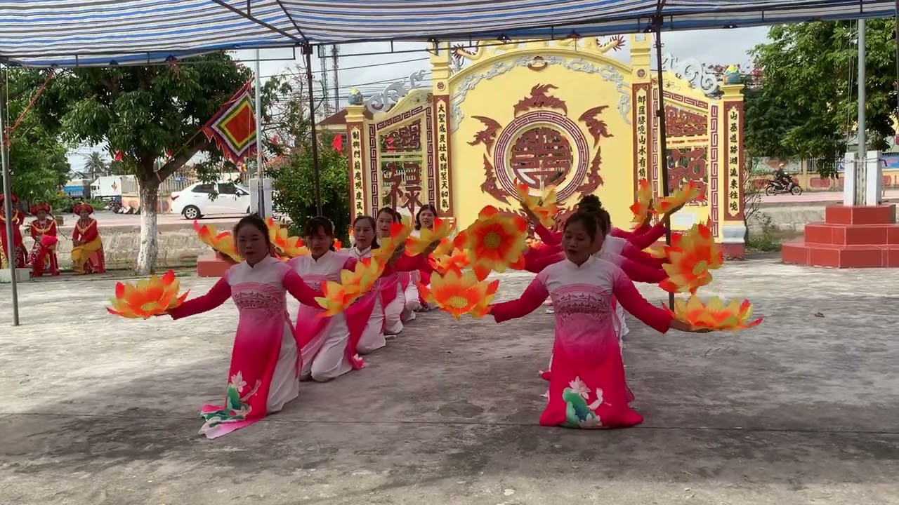 Múa :Về hội làng đi em  - clb Xuân La quỳnh Xá 