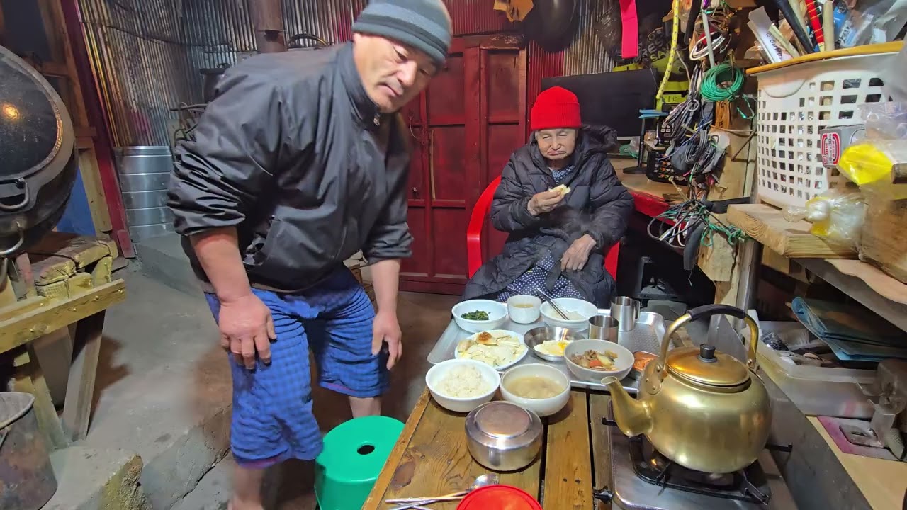 모처럼 생선굽고 엄마랑 밥한끼 98세 고령에 식사 잘하심