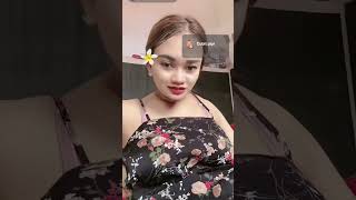 Bumil Daster Live Berdiri Sambil Elus Perut Buncit.
