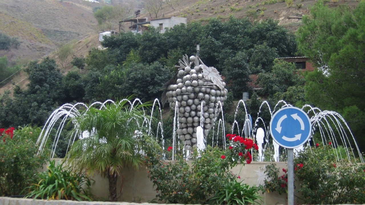 Almáchar, el pueblo del Ajoblanco