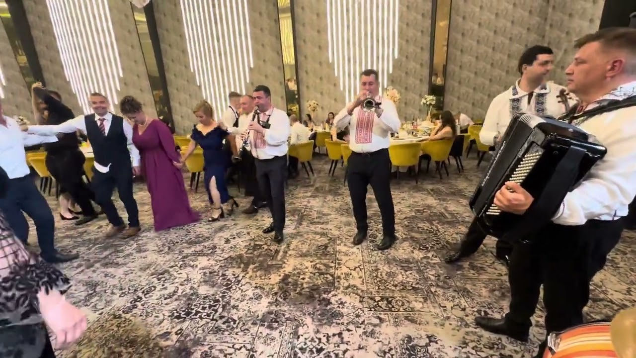 Formația Vlad TOCAN Nuntă la SUCEAVA 2024 @vtmusic4894