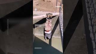 Le maçon le plus costaud du monde ? Technique de combat sur le chantier !