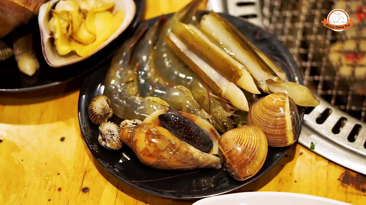 Buffet Hải Sản Tươi Sống Những Chàng Trai - youtube