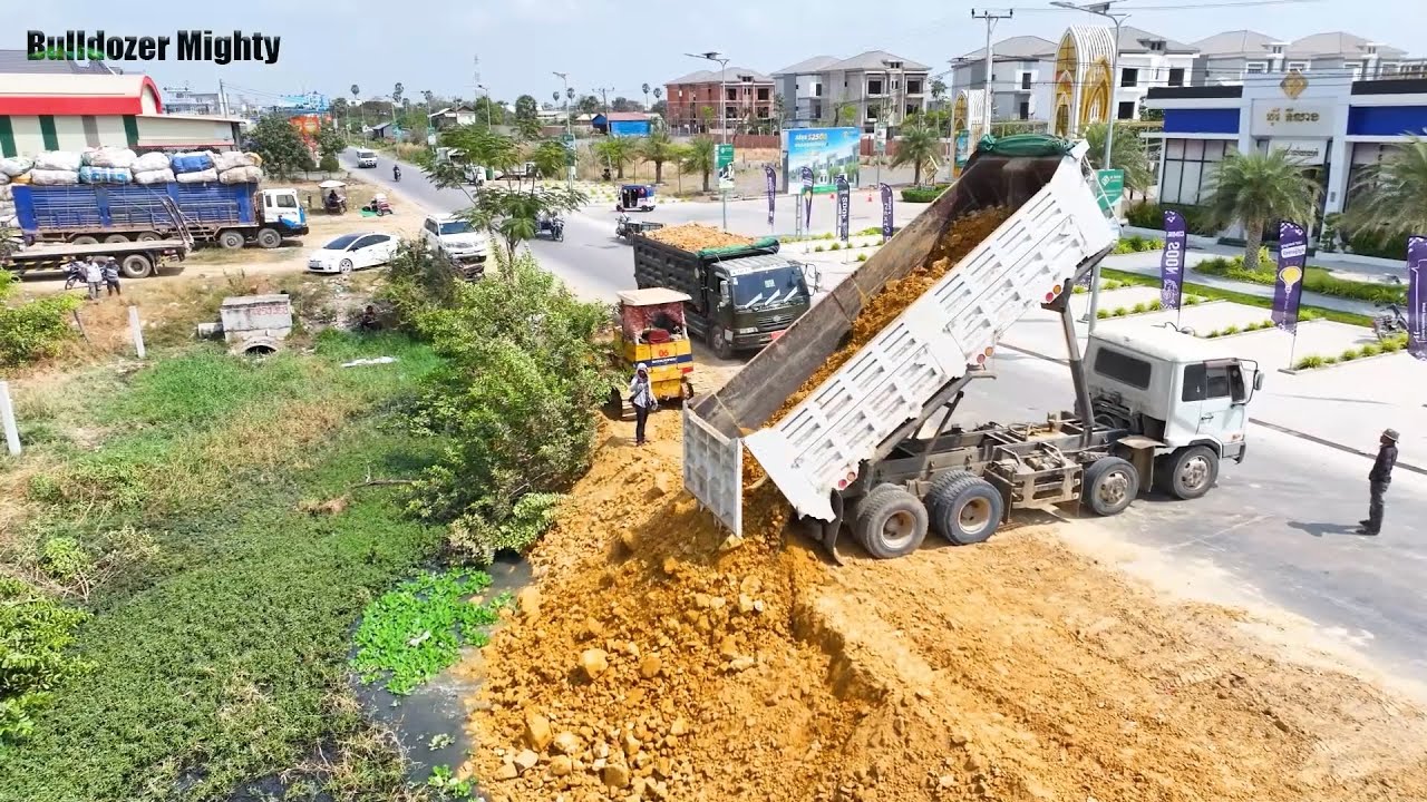 The Best Dump Truck 25Ton Unloading, Processing Filling Up The Land huge, Bulldozer KOMATSU D31P