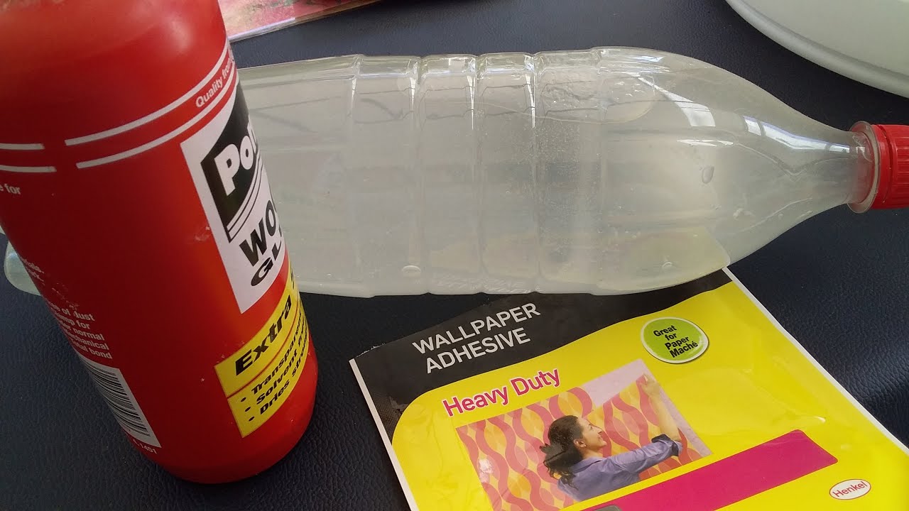 Wallpaper glue for gluing and inserting paper pulp for sculpture