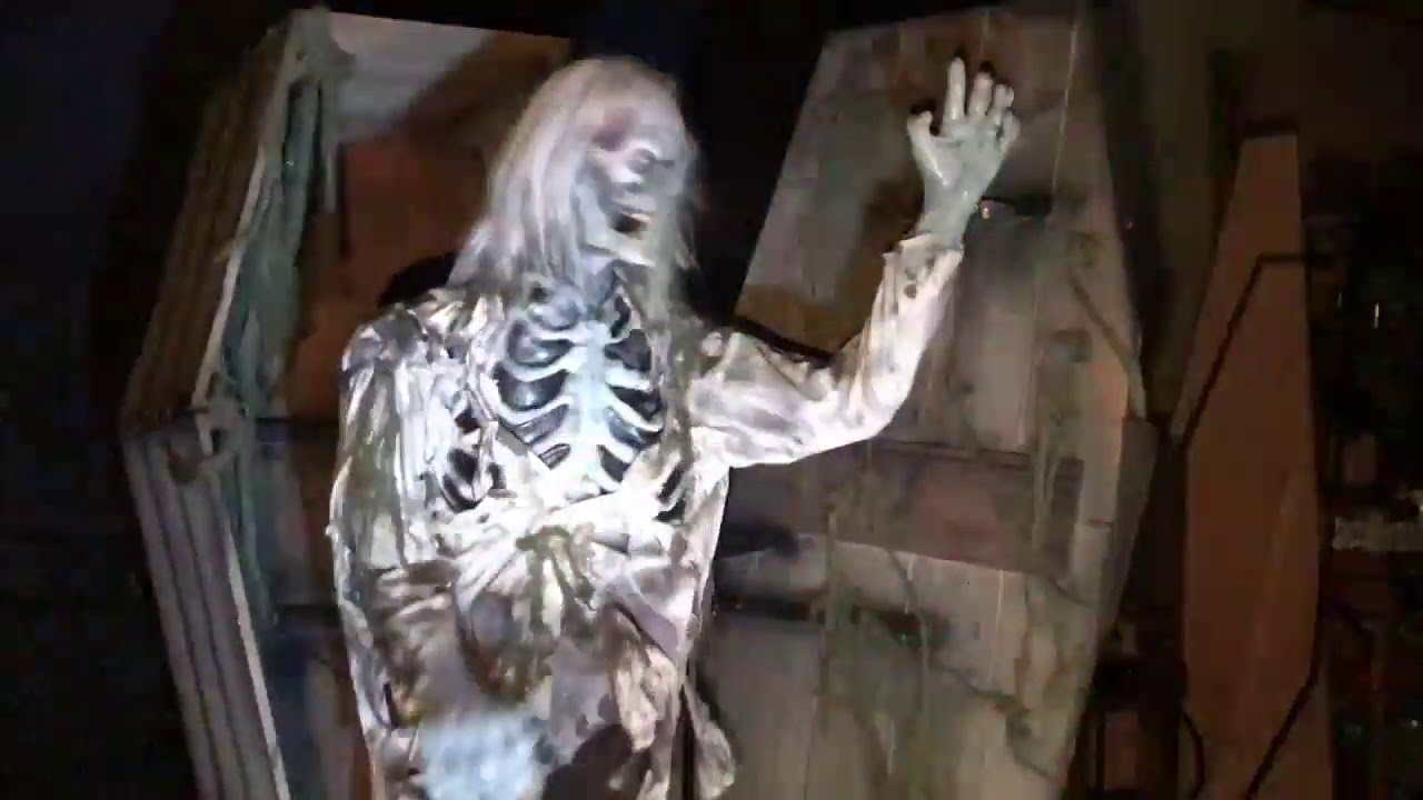 Coffin Door Grabber