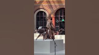 FKA Twigs Live Performance At The Valentino SS24 Le'cole, The Mansion's Latest Collection 2023