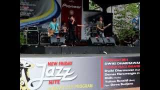 Download Lagu d'masiv - semakin (cover by THE PLESTER) MP3