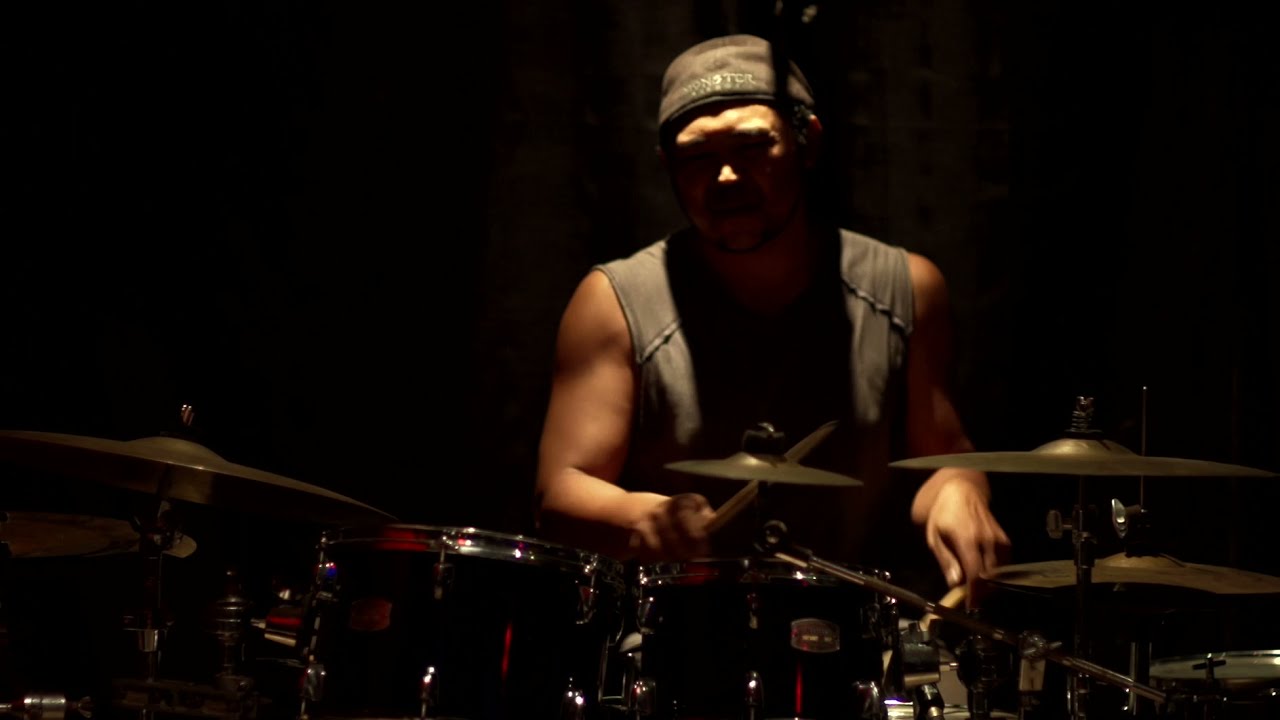 Joel Rabesolo Trio - Omby mankaiza