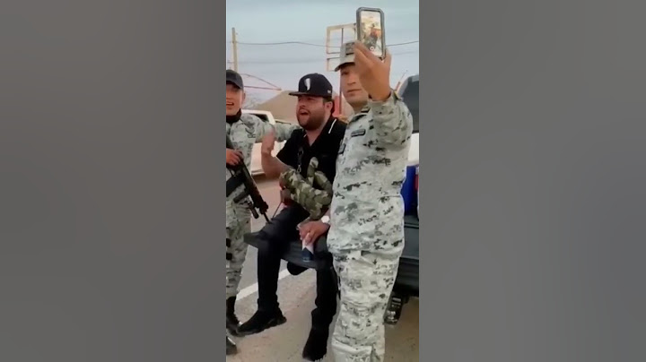 Elementos De La Guardia Nacional Con Luis R Conriquez Cantando Me Metí Al Ruedo