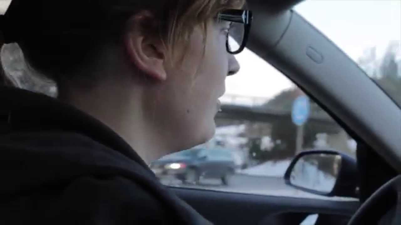 Kjøreskolen: Dette må du huske på i rundkjøringer (4 av 5)