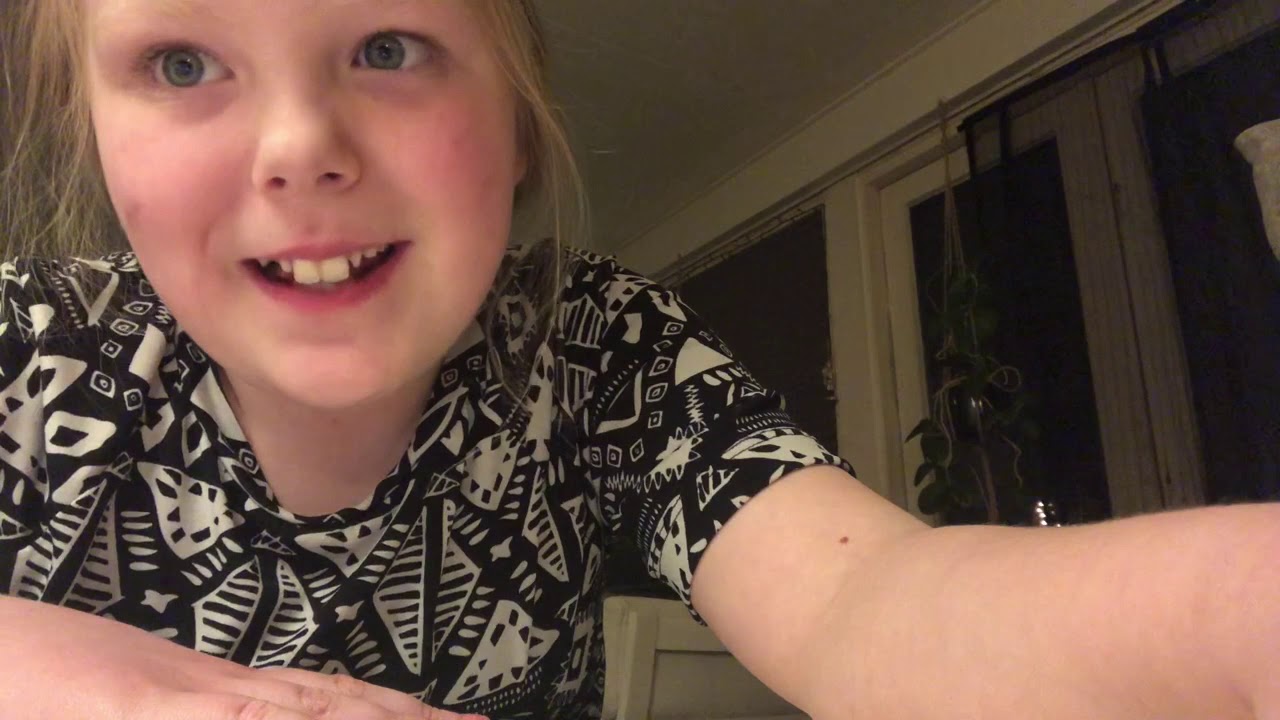 Ligger Neglelak På Mor Og Søster🌸