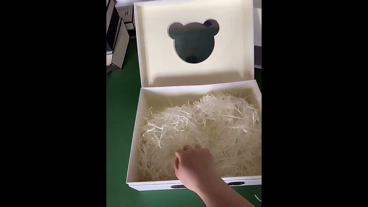 Cute gift packaging box with handle and clean window