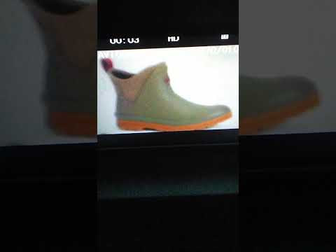 Women S Skirty Mud Boots And Squeak And Still Stinky And They Are Very Skirty