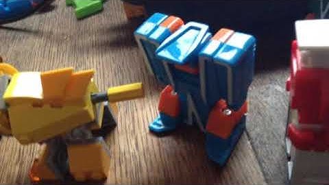 Alphabots S1 E5 Meet Turg