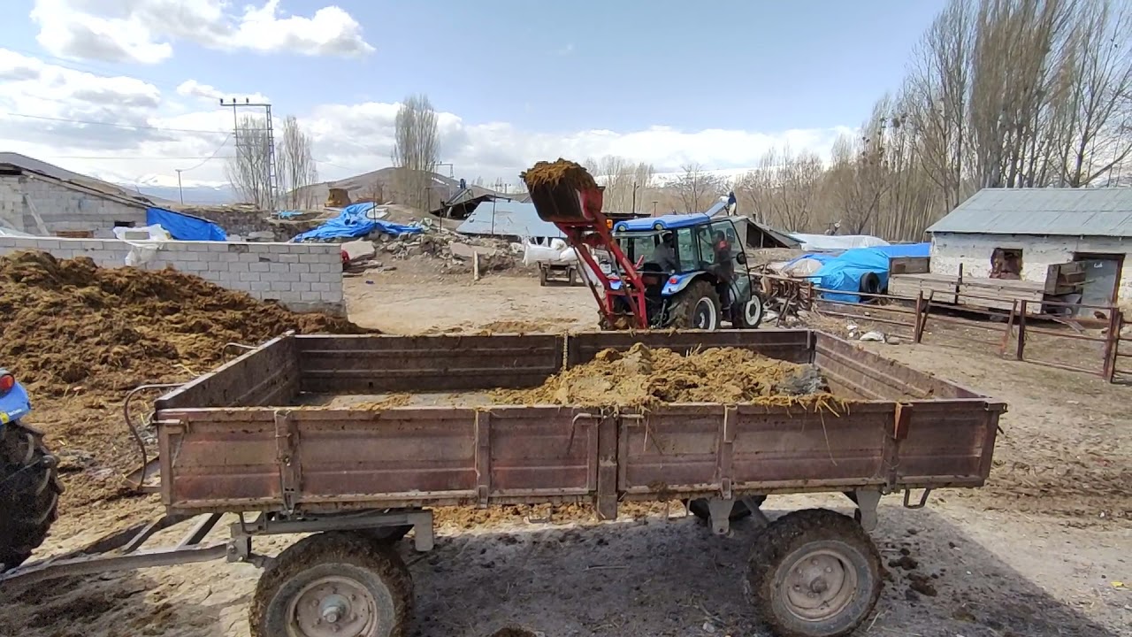 NEW HOLLAND TT55 KEPÇE İLE GÜBRE YÜKLEME