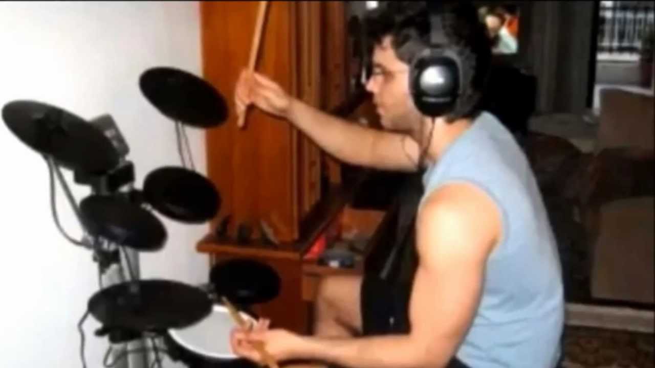 Lavrentis something going on drum cover auf YouTube ansehen Lavrentis something going on drum cover auf YouTube ansehen