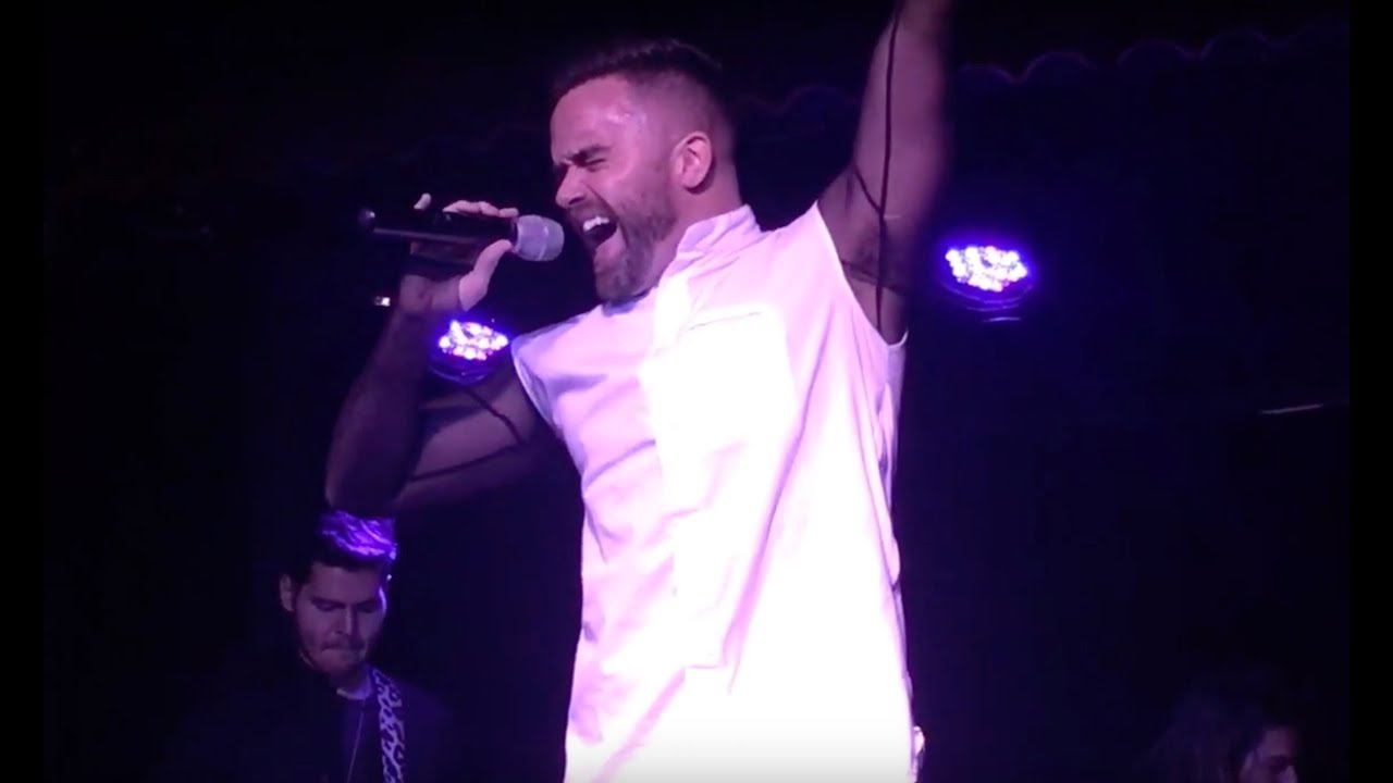 Brian Justin Crum Somebody To Love 9 22 Stand Up And Sing Youtube