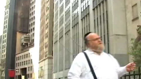 Michoel Schnitzlers New Music Video - "Rabois Mach...
