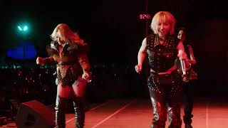 4 2ne1  Falling In Love   88rising head In The Clouds Festival