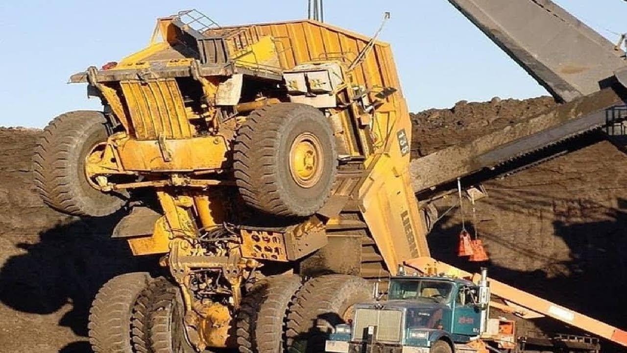 Heavy Equipment Disasters Dangerous Idiots Operator Excavator Fail
