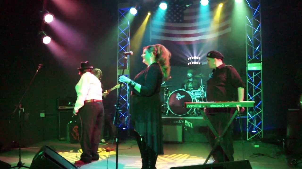 "Johnny B Good" Kaleidoscope @ Louie G's 039