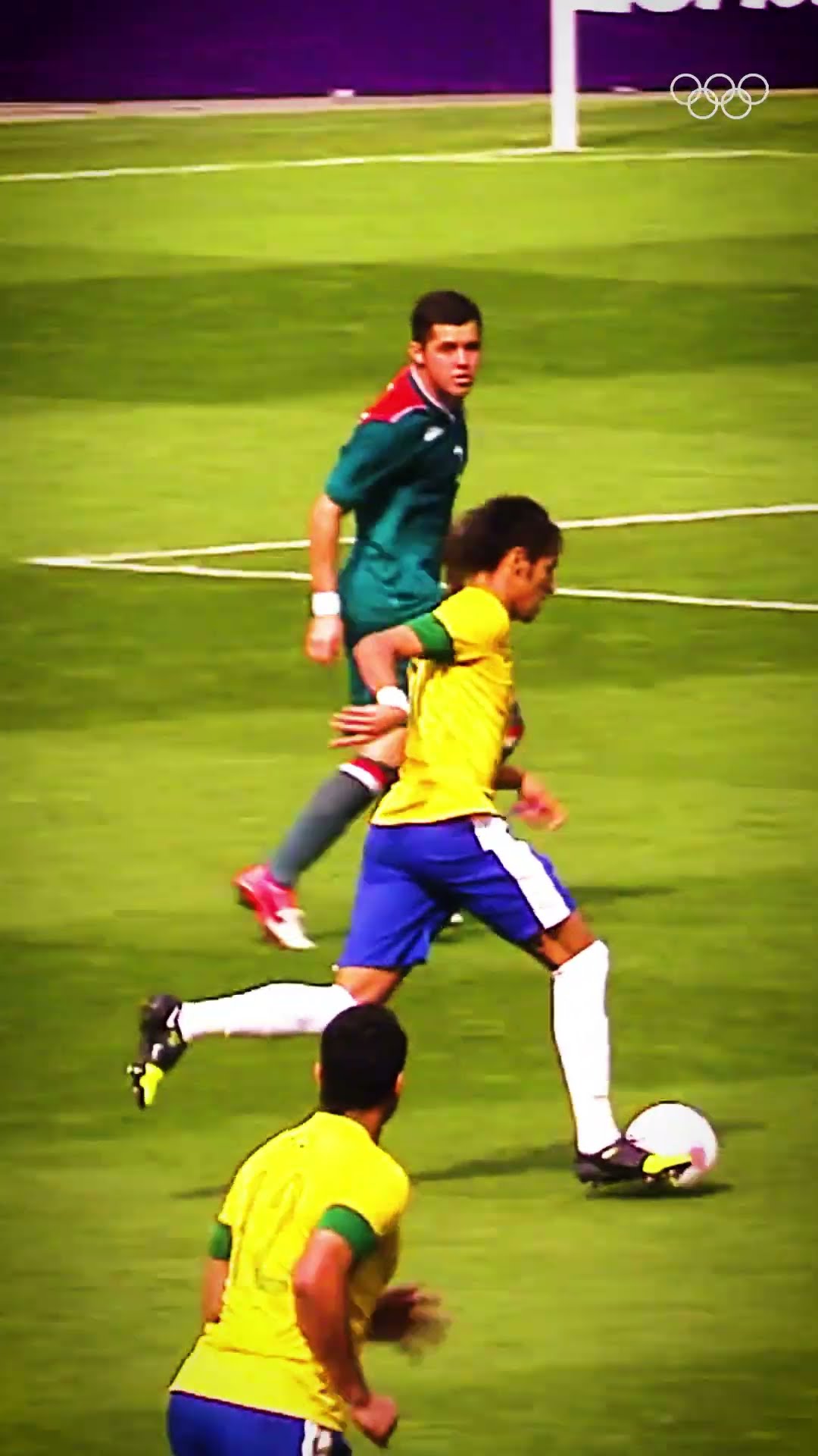 Neymar scoring beautiful goals as a Santos player? ⚽?? It's like London 2012!