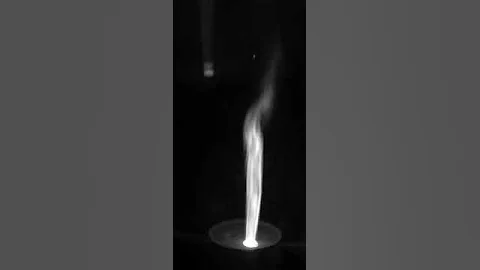 The moment that magnesium oxide vaporizes with laser