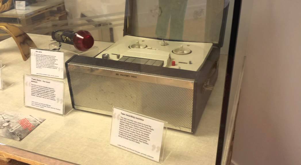 Everyday Objects Transformed by the Conflict