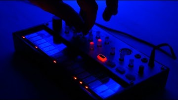 Rays of neptune - electronic ambient jam with korg volca keys