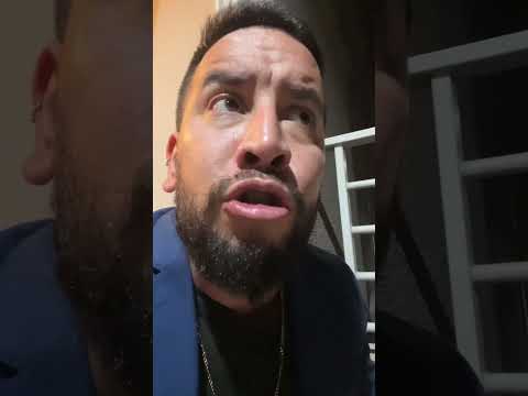 Pastor Rocha analizando besos