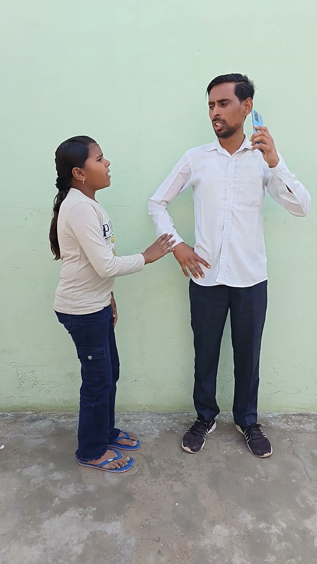 Papa jaldi chalo vahan koi hai ? #shorts