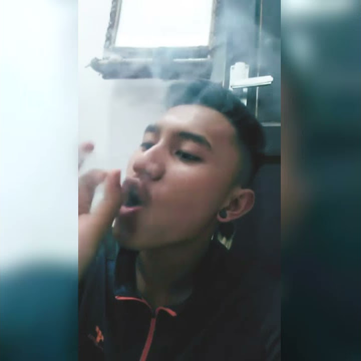 Belajar rokok skill tik tok