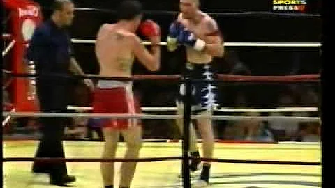 Peter Bartosik ( Steve Fielding Muay Thai ) vs Dan