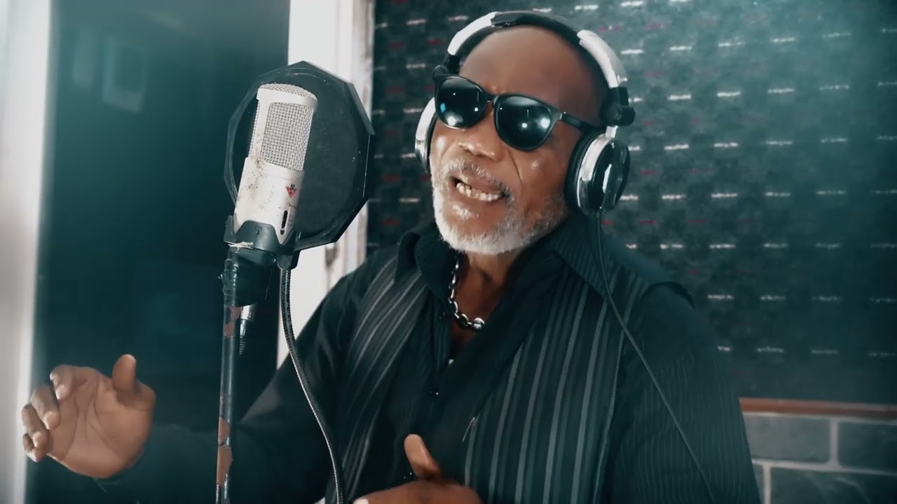 Isaac decca E Tilabe (il est écrit) hommage a Pierre de Moussy