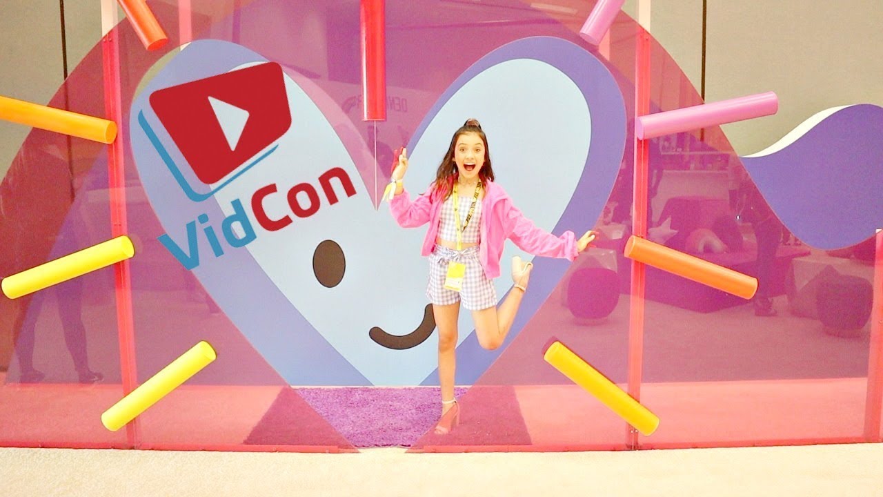 anaheim hotels VidCon 2019 Vlog Day 1 + 2 | Disneyland, Instagram and more