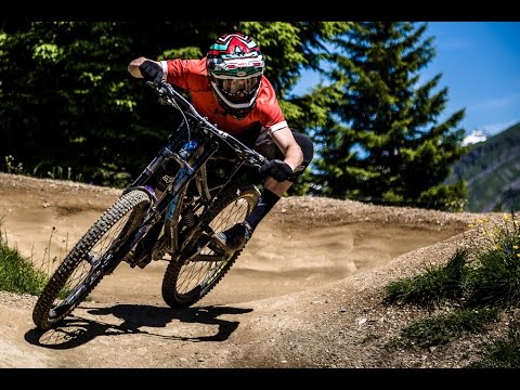 Mountain Bikers Are Awesome 2017 - Downhill & Freeride 2017! [4K]
