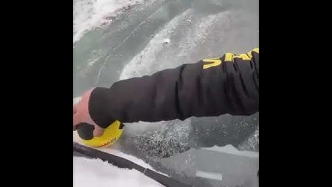 KARCHER EDI4 ICE SCRAPER #SHORTS #CARS #youtube