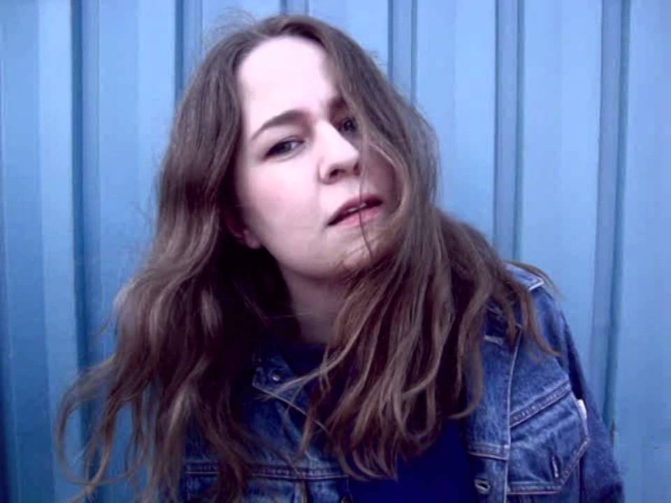 Alice Boman - Over (Official video) acordes