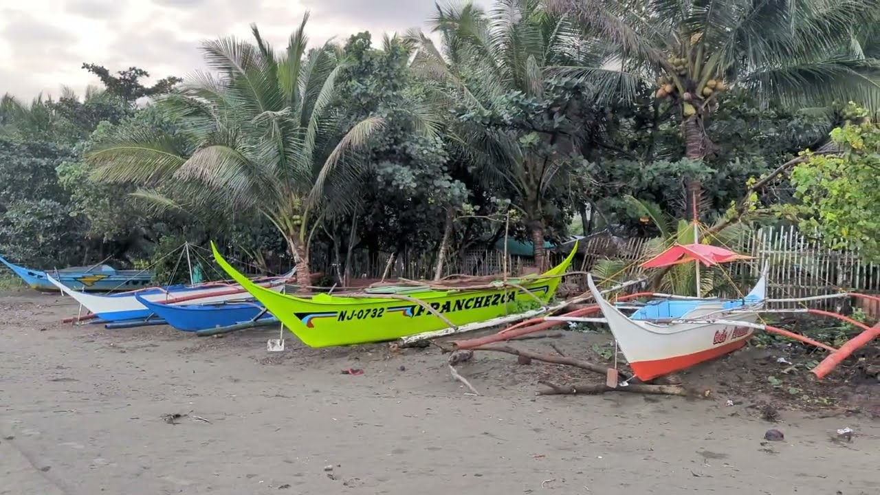 THE SHORE IN POLA ORIENTAL MINDORO PHILIPPINES