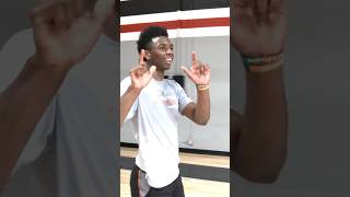 Throwing an alley oop while filming to Hamidou Diallo screenshot 4