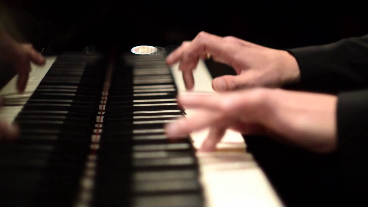 Óscar Requena Toulouse-Concierto KV 466 Nº20 Allegro, Mozart. classical guitar songs