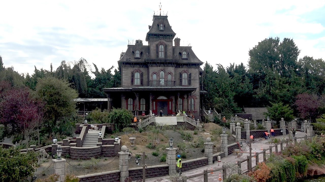 dlpa e dmpl Phantom Manor Refurbishment Update at Disneyland Paris from The Molly Brown Riverboat 9-29-18