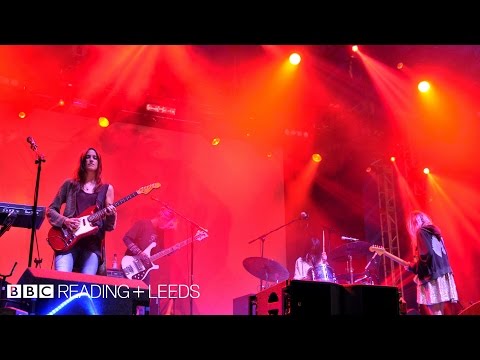 Warpaint - Love Is To Die at Reading 2014