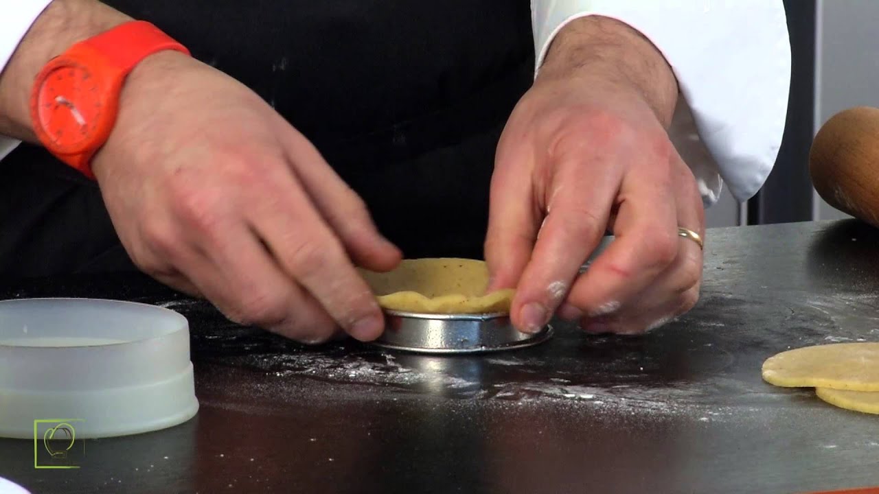 Cercles de cuisson en bois à tarte avec son papier cuisson siliconé