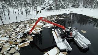 Big Float E15 amphibious excavator with additional pontoons, Stability test